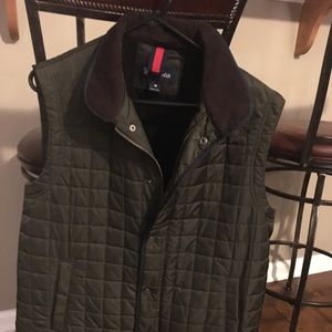 Men’s quilted vest.